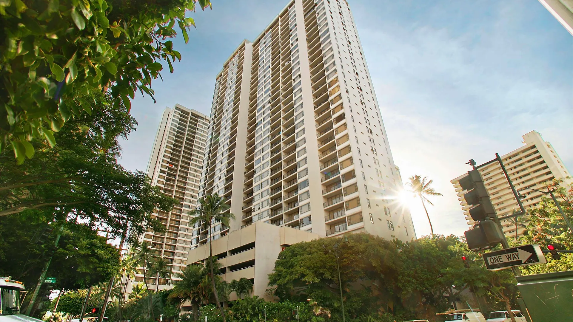 ***  Aparthotel Aston At The Waikiki Banyan Honolulu Estados Unidos