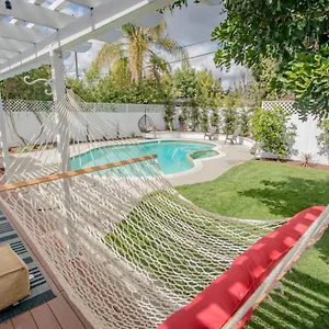 Enchanting Sherman Oaks With Pool Permit #hsr Two One Zero Zero 2605 Holiday home