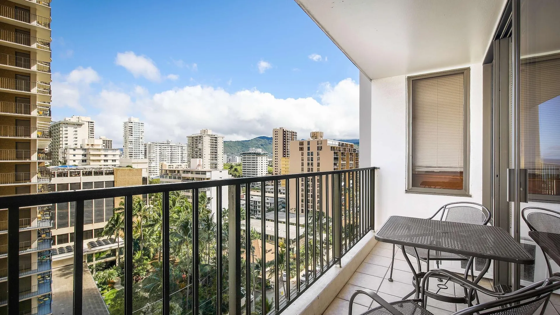 Aparthotel Aston At The Waikiki Banyan à Honolulu 3*,
