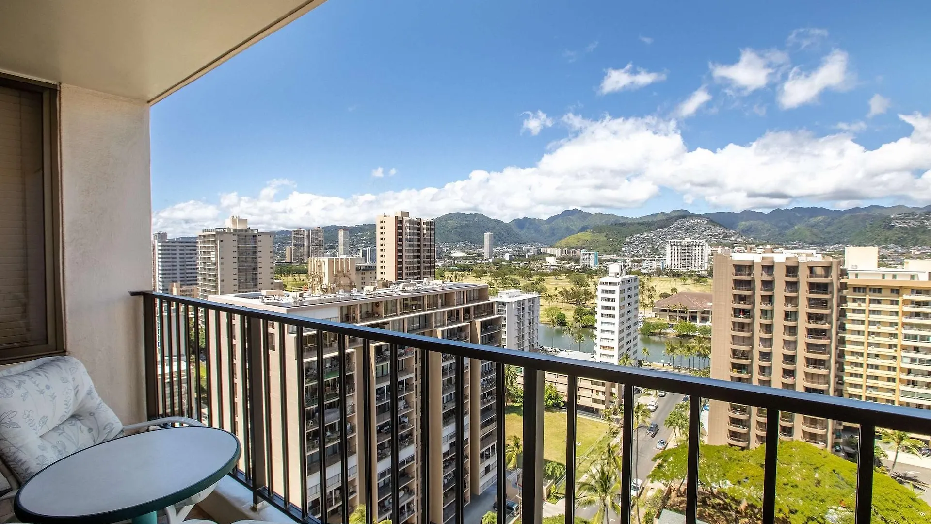Aparthotel Aston At The Waikiki Banyan à Honolulu 3*,